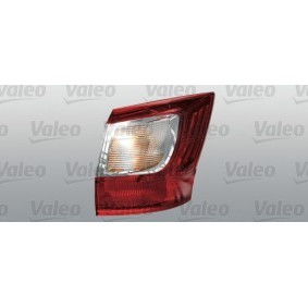 Osta Takavalo VALEO:llä 044447 edullisesti hintaan 79,79 €