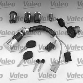 Køb Låsecylindersæt af VALEO 252422 til den lave pris 3274,74 DKK