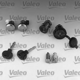 Køb Låsecylindersæt af VALEO 256592 til den lave pris 1985,18 DKK