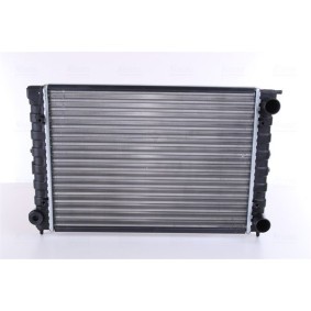 Kjøp Radiator, motorkjøling av NISSENS 695385 til den lave prisen 773,33 NOK