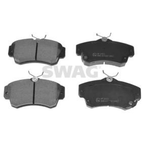Acquista Kit pastiglie freni da SWAG 33 10 0186 a buon mercato per soli 39,14 €
