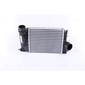 Kjøp Intercooler av NISSENS 961584 til den lave prisen 2518,03 NOK