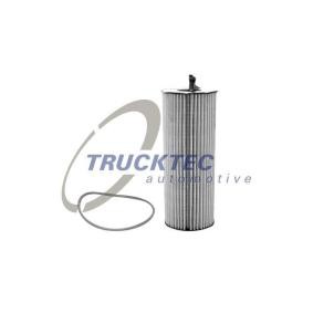 Köp Oljefilter av TRUCKTEC AUTOMOTIVE 07.18.048 till det låga priset 195,25 kr