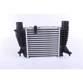 Kjøp Intercooler av NISSENS 96645 til den lave prisen 1405,10 NOK