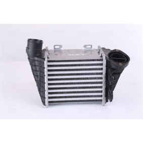 Kjøp Intercooler av NISSENS 96795 til den lave prisen 1761,27 NOK