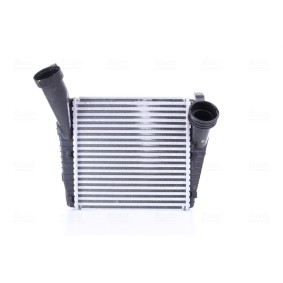 Kjøp Intercooler av NISSENS 96688 til den lave prisen 1989,59 NOK