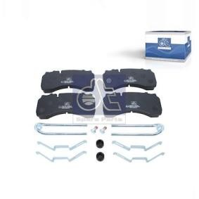 Kjøp Bremseklosser av DT Spare Parts 6.95102 til den lave prisen 2922,89 NOK