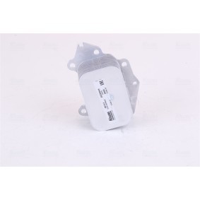 Acquista Radiatore olio motore da NISSENS 90717 a buon mercato per soli 47,97 €