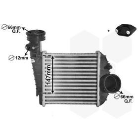 Kjøp Intercooler av VAN WEZEL 58004360 til den lave prisen 1754,34 NOK