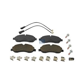 Kjøp Bremseklosser av DT Spare Parts 13.93108 til den lave prisen 836,25 NOK