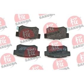 Köp Bromsbelägg av SAKURA 601-40-6670 till det låga priset 223,77 kr