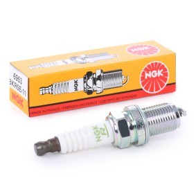 Köp Tändstift av NGK 6953 till det låga priset 64,83 kr