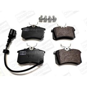 Achetez des Plaquettes de frein CHAMPION 573682CH à prix pour 18,02 €
