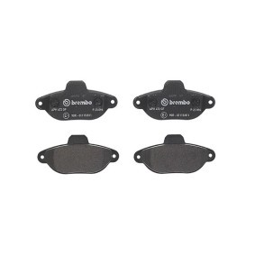 Köp Bromsbelägg av MAGNETI MARELLI 363700423096 till det låga priset 360,46 kr