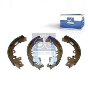 Comprar Juego de forros de freno, freno de tambor de DT Spare Parts 14.94025 a bajo precio de 92,70 €