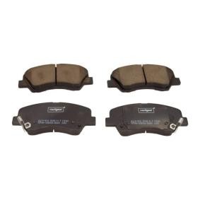 Köp Bromsbelägg av MAXGEAR 19-3032 till det låga priset 456,03 kr