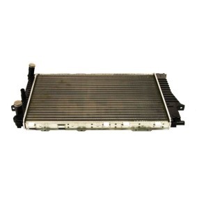 Acquista Radiatore motore da MAXGEAR AC559486 a buon mercato per soli 94,15 €