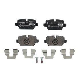 Köp Bromsbelägg av BREMBO P 06 037X till det låga priset 793,45 kr