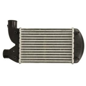 Köp Intercooler av THERMOTEC DAF006TT till det låga priset 635,97 kr