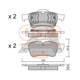 Comprar Cilindro principal de freno de IAP QUALITY PARTS 702-17075 a bajo precio de 208,67 €