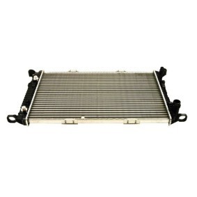Acquista Radiatore motore da MAXGEAR AC266808 a buon mercato per soli 175,09 €