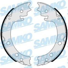 Köp Handbromsbackar av SAMKO 81041 till det låga priset 375,37 kr