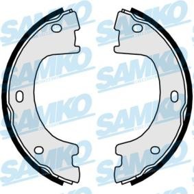 Köp Handbromsbackar av SAMKO 81056 till det låga priset 456,38 kr