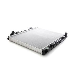Achetez des Radiateur du moteur BSG BSG 15-520-035 à prix pour 235,22 €