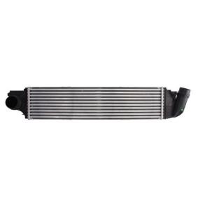 Köp Intercooler av THERMOTEC DAX018TT till det låga priset 2603,75 kr