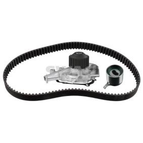 Achetez des Kit de distribution + pompe à eau SWAG 33 10 1749 à prix pour 75,07 €