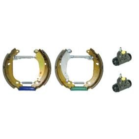 Köp Trumbromssats av BREMBO K 68 067 till det låga priset 864,18 kr
