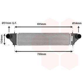 Köp Intercooler av VAN WEZEL 32004277 till det låga priset 3220,24 kr