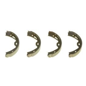 Köp Handbromsbackar av BREMBO S 65 506 till det låga priset 585,99 kr