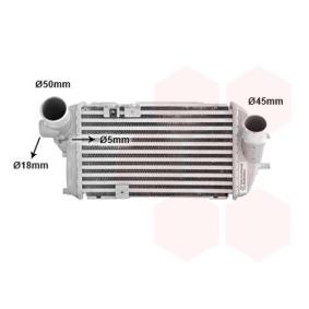 Köp Intercooler av VAN WEZEL 82014701 till det låga priset 3019,26 kr