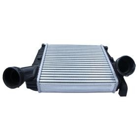 Ladeluftkühler AC630044 VOLKSWAGEN TOUAREG von MAXGEAR