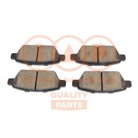 Köp Bromsbelägg av IAP QUALITY PARTS 704-11153 till det låga priset 1002,17 kr