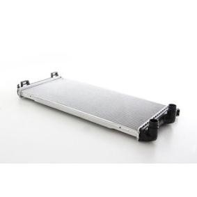 Achetez des Radiateur du moteur BSG BSG 25-520-021 à prix pour 136,81 €