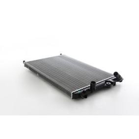 Achetez des Radiateur du moteur BSG BSG 75-520-019 à prix pour 110,91 €