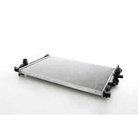 Achetez des Radiateur du moteur BSG BSG 30-520-049 à prix pour 199,50 €