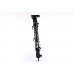 Acquista Radiatore motore da NISSENS 64641A a buon mercato per soli 94,80 €