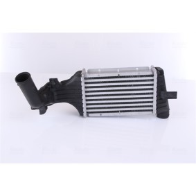 Köp Intercooler av NISSENS 96788 till det låga priset 920,56 kr