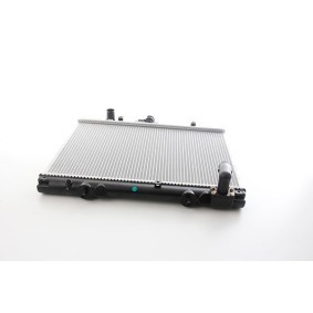 Acquista Radiatore motore da BSG BSG 62-520-009 a buon mercato per soli 188,10 €