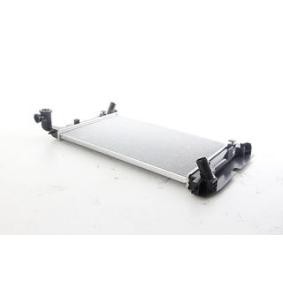 Achetez des Radiateur du moteur BSG BSG 85-520-016 à prix pour 132,87 €