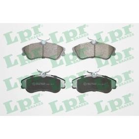 Comprar Juego de pastillas de freno de LPR 05P950 a bajo precio de 26,09 €