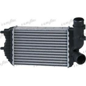 Achetez des Intercooler FRIGAIR 0704.3004 à prix pour 137,15 €