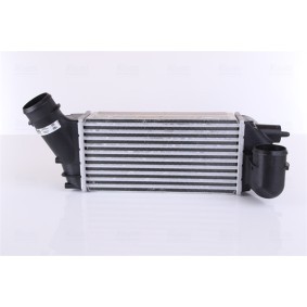 Köp Intercooler av NISSENS 96518 till det låga priset 977,29 kr