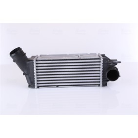 Köp Intercooler av NISSENS 96720 till det låga priset 1442,06 kr