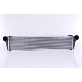 Achetez des Radiateur du moteur NISSENS 63798 à prix pour 104,76 €