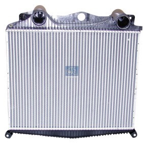 Köp Intercooler av DT Spare Parts 3.16220 till det låga priset 14977,54 kr