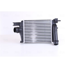 Köp Intercooler av NISSENS 96479 till det låga priset 1328,26 kr